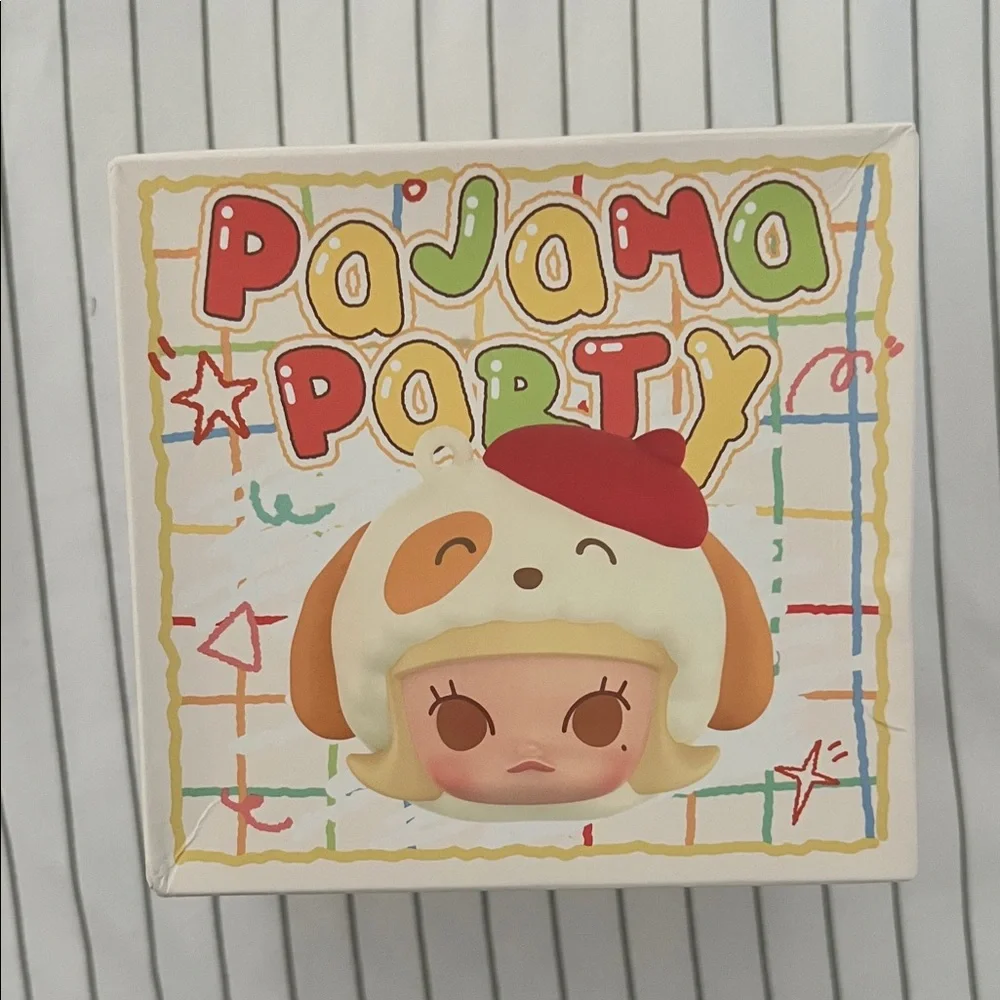 Pop Mart Pop Bean Pajama Party earphone case (skullpanda)
